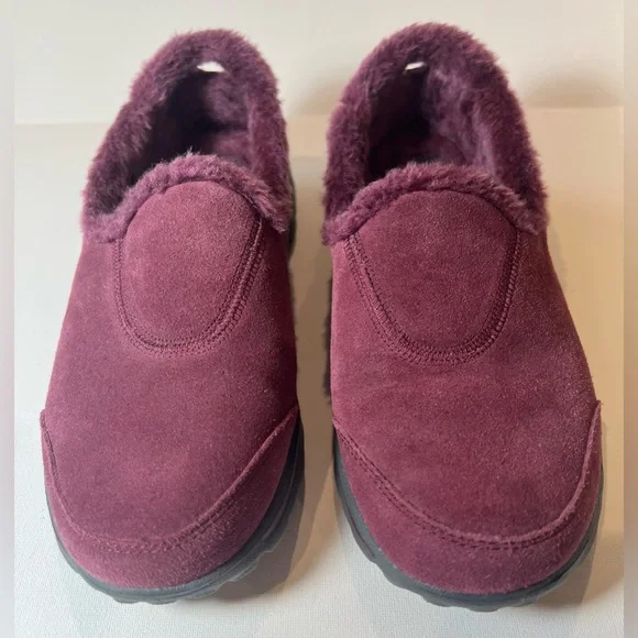 Skechers Plush Maroon Memory Foam Shoes Women’s Size 7 - Picture 1 of 7